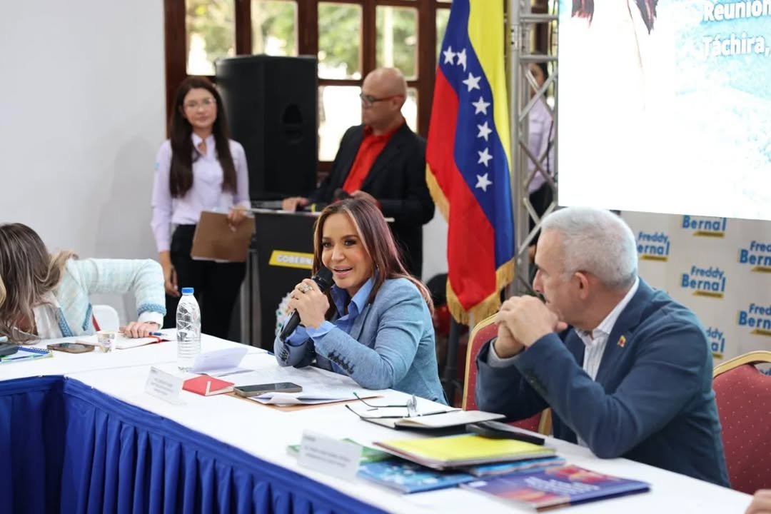 Ministra de Comercio Exterior se reúne con más de 70 empresarios del sector productivo de Táchira