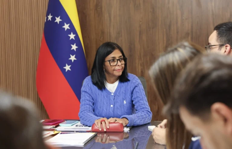 Presidenta encargada interviene ante cumbre Prioridad en Iniciativas de Inversión Futura
