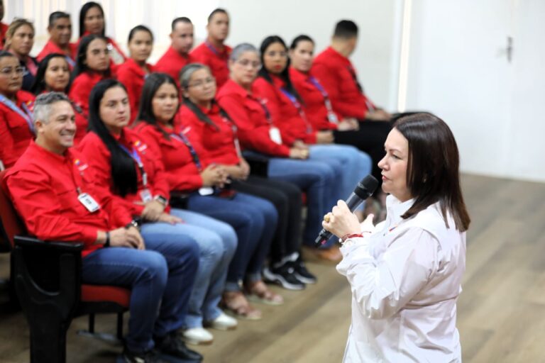 Ministra Henao destaca aporte de trabajadores petroleros al crecimiento de la producción