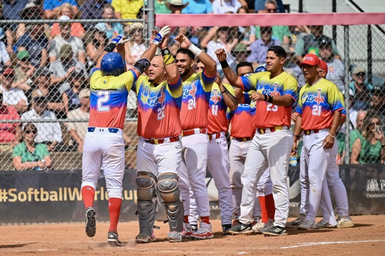 Venezuela consigue su primer título mundial en softbol masculino