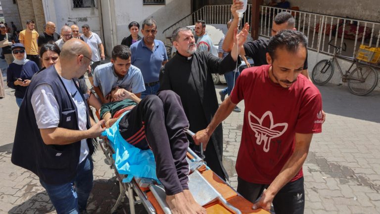 Bombardeo israelí alcanza la única iglesia católica de Gaza y deja al menos cuatro muertos