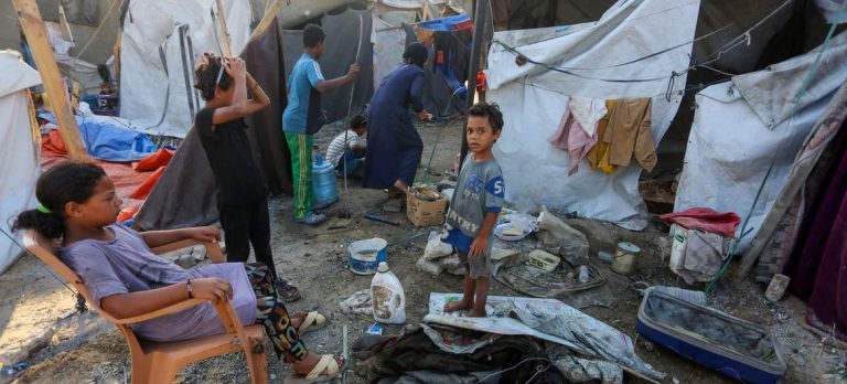 Cinco países proporcionan ayuda humanitaria a la Franja de Gaza en medio de la hambruna