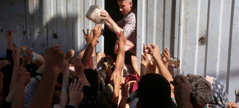 ONU afirma que Israel obstaculiza entrada de ayuda a Gaza al restringir visas médicas