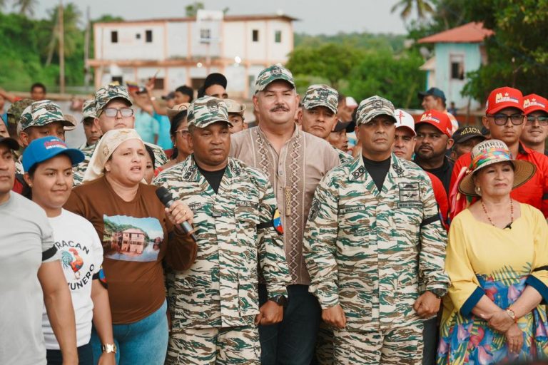 Autoridades zulianas acompañan a la comunidad de Laguna de Sinamaica en jornada miliciana