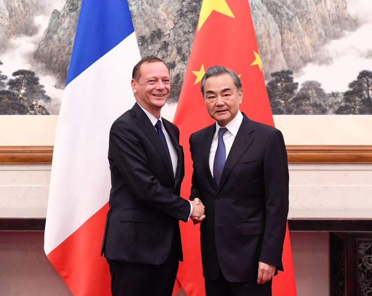 China y Francia intercambian posturas sobre situación en Venezuela, Ucrania e Irán