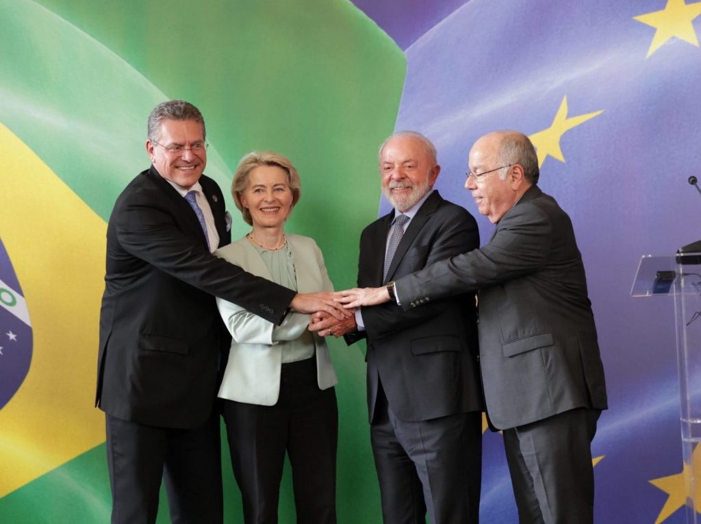 Mercosur y la Unión Europea firman acuerdo de libre comercio - Agencia ...