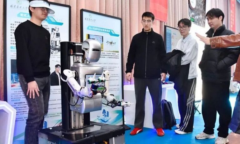 China presenta robot humanoide no invasivo para la atención del autismo
