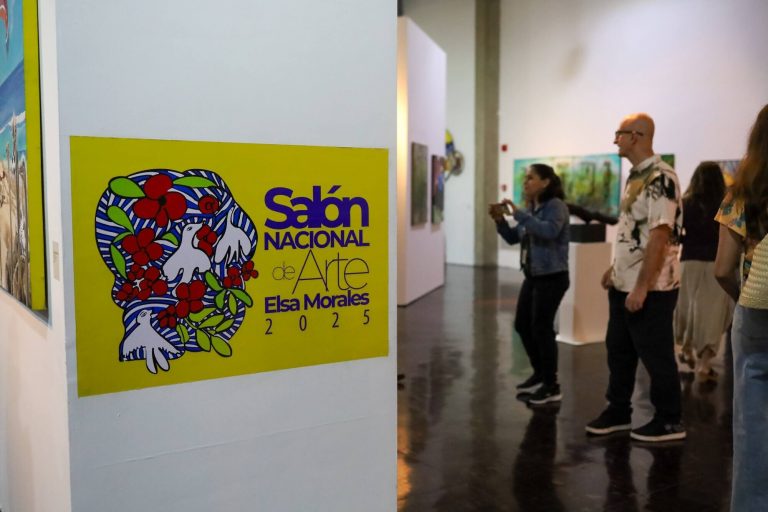 Este viernes ofrecerán visita guiada en el Primer Salón Nacional de Arte