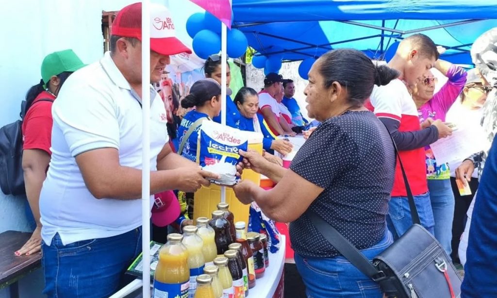 Gobierno nacional distribuye toneladas de alimentos en el estado Apure ...