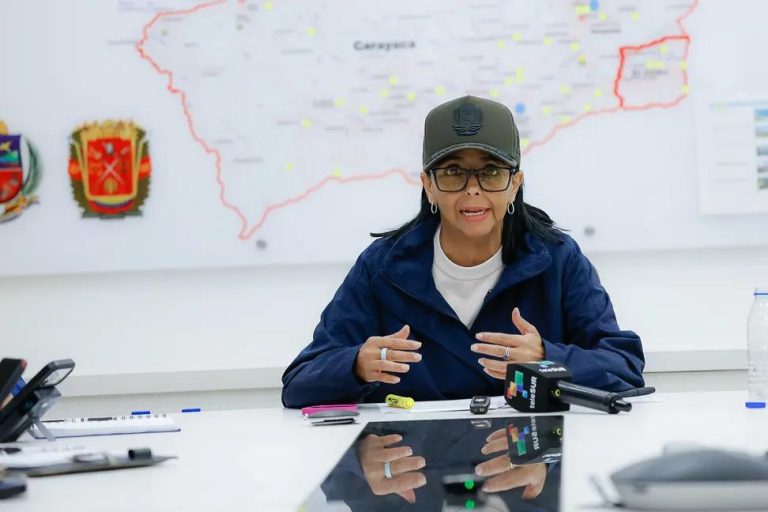 Presidenta encargada garantiza refugios temporales y atención integral a familias afectadas