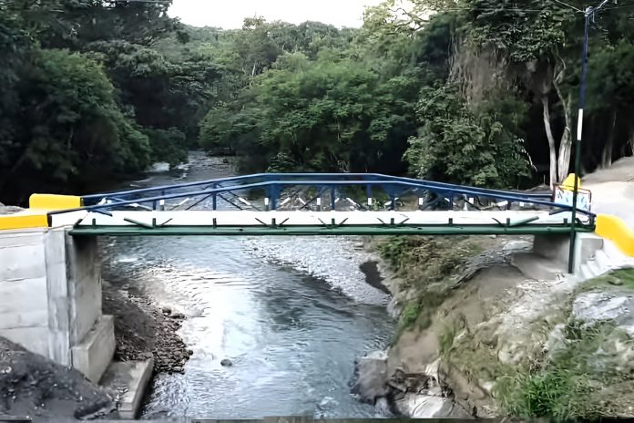 Construyen puente que servirá de conexión vial a caficultores de Lara y Portuguesa