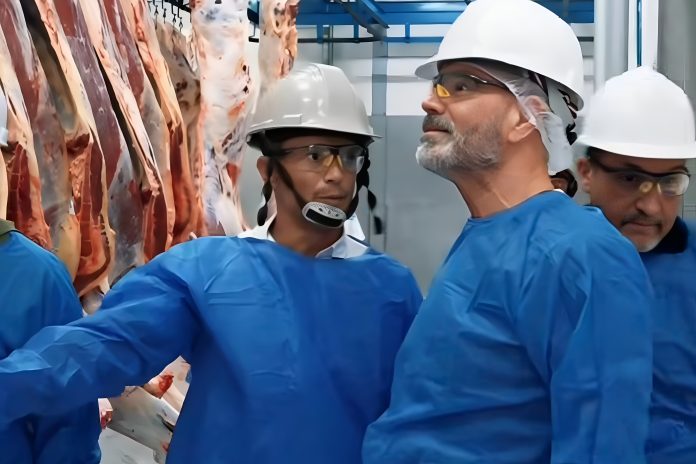 Padrino López inspecciona operatividad del Matadero Industrial Quíbor en el estado Lara