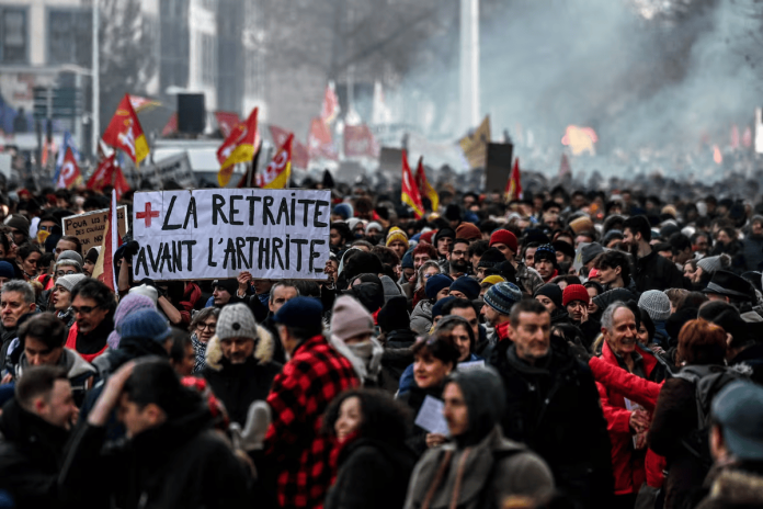 Francia convoca reunión de emergencia ante jornada de protestas