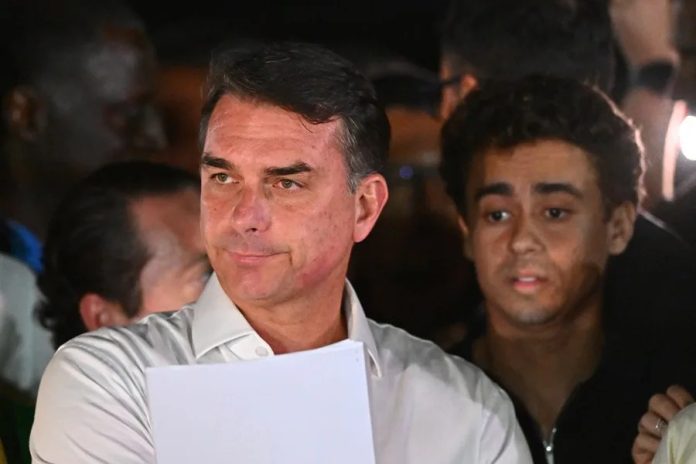 Investigan paradero de excandidato a la Presidencia de Brasil Flávio Bolsonaro