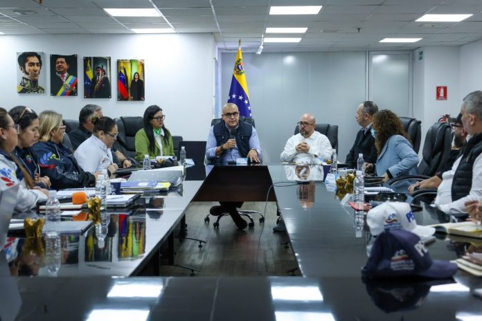 Gobierno y sector privado consolidan hoja de ruta para recuperación de la pesca industrial