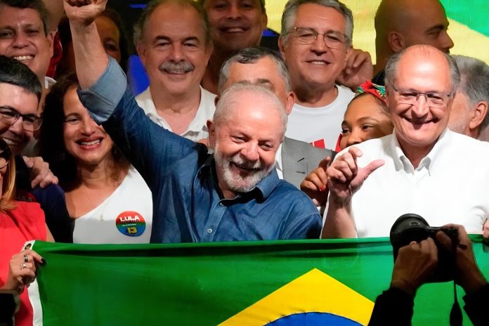 PSUV felicita a Lula da Silva por su reelección en Brasil