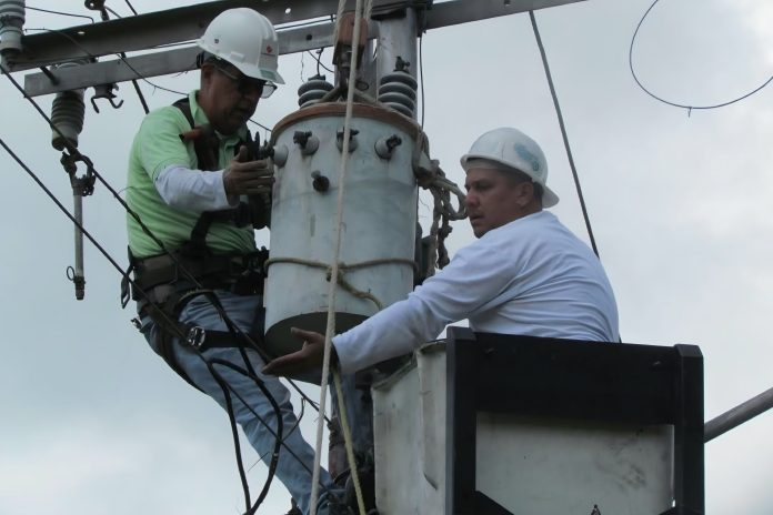 Familias de Charallave beneficiadas con instalación de nuevo transformador