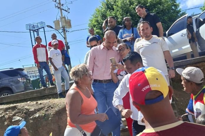 Ministerio de Educación rehabilita en Guarenas escuela afectada por los sismos del 24 de junio