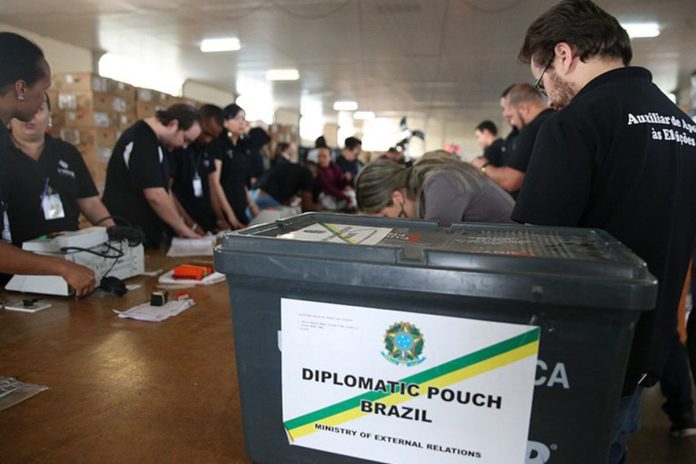 Datafolha ubica a Lula con 45% y a Flávio Bolsonaro con 40% en votos válidos