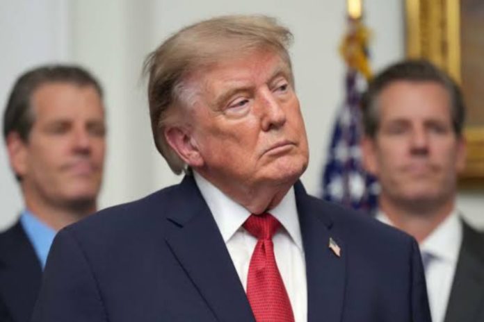 Trump lleva a Nebraska su campaña electoral en medio del rechazo a su gestión económica