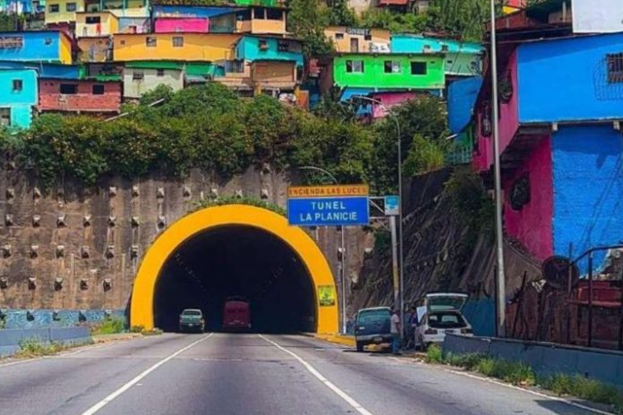 Anuncian cierres nocturnos en túneles de Caracas y cortes viales en Monagas
