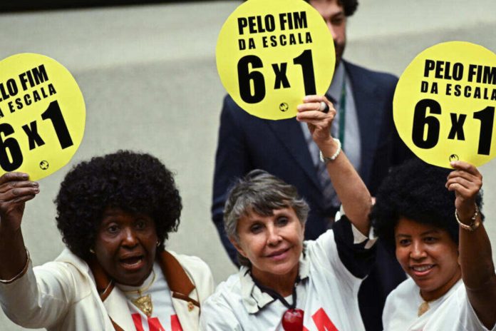 Fin de la escala 6x1 entra en disputa electoral en Brasil
