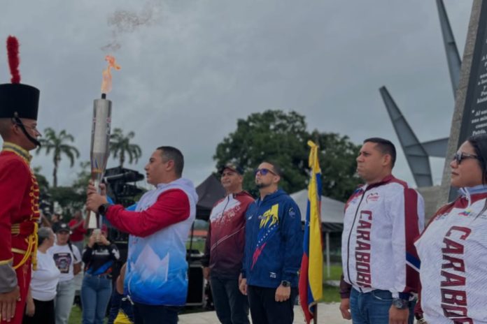 Encienden el fuego de los IV Juegos Comunales en el Campo de Carabobo