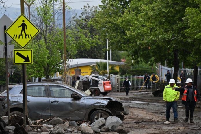 Santiago declara alerta roja por tormentas eléctricas y cortes de luz