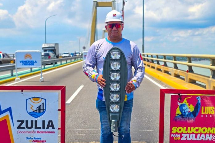 Trabajos de alumbrado en Puente sobre el Lago de Maracaibo registra la instalación de 200 luminarias