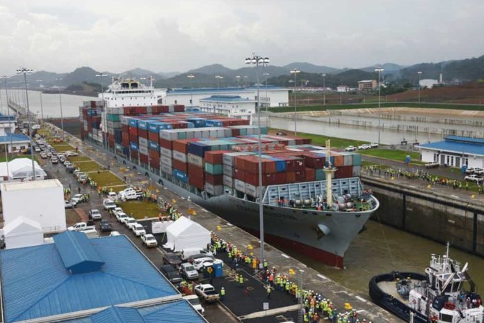 Canal de Panamá logró récord histórico al movilizar 521 millones de toneladas