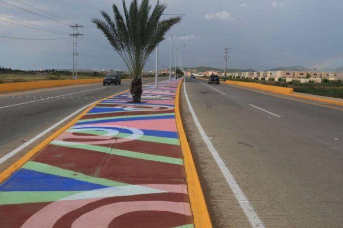 Gobernador de Anzoátegui destaca recuperación económica en la avenida Costanera de Barcelona