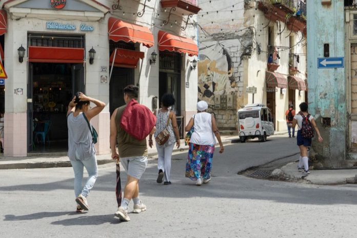 Cuba extenderá el horario de verano hasta noviembre de 2027 para optimizar el ahorro energético