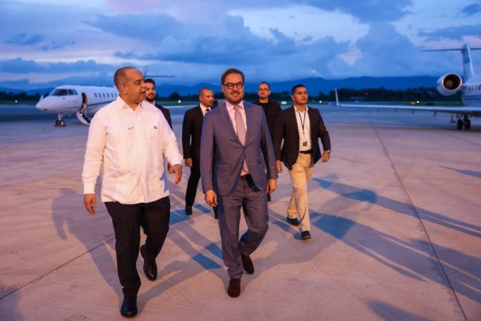 El ministro Félix Plasencia llegó este miércoles a territorio dominicano